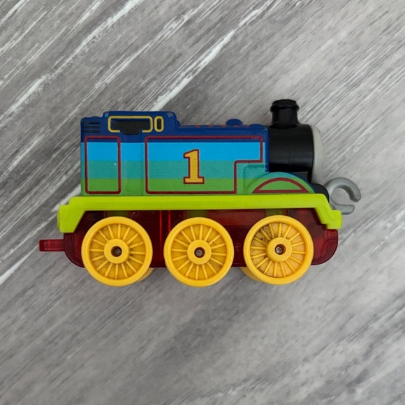Thomas & Friends Rainbow Thomas - Picture 8 of 8